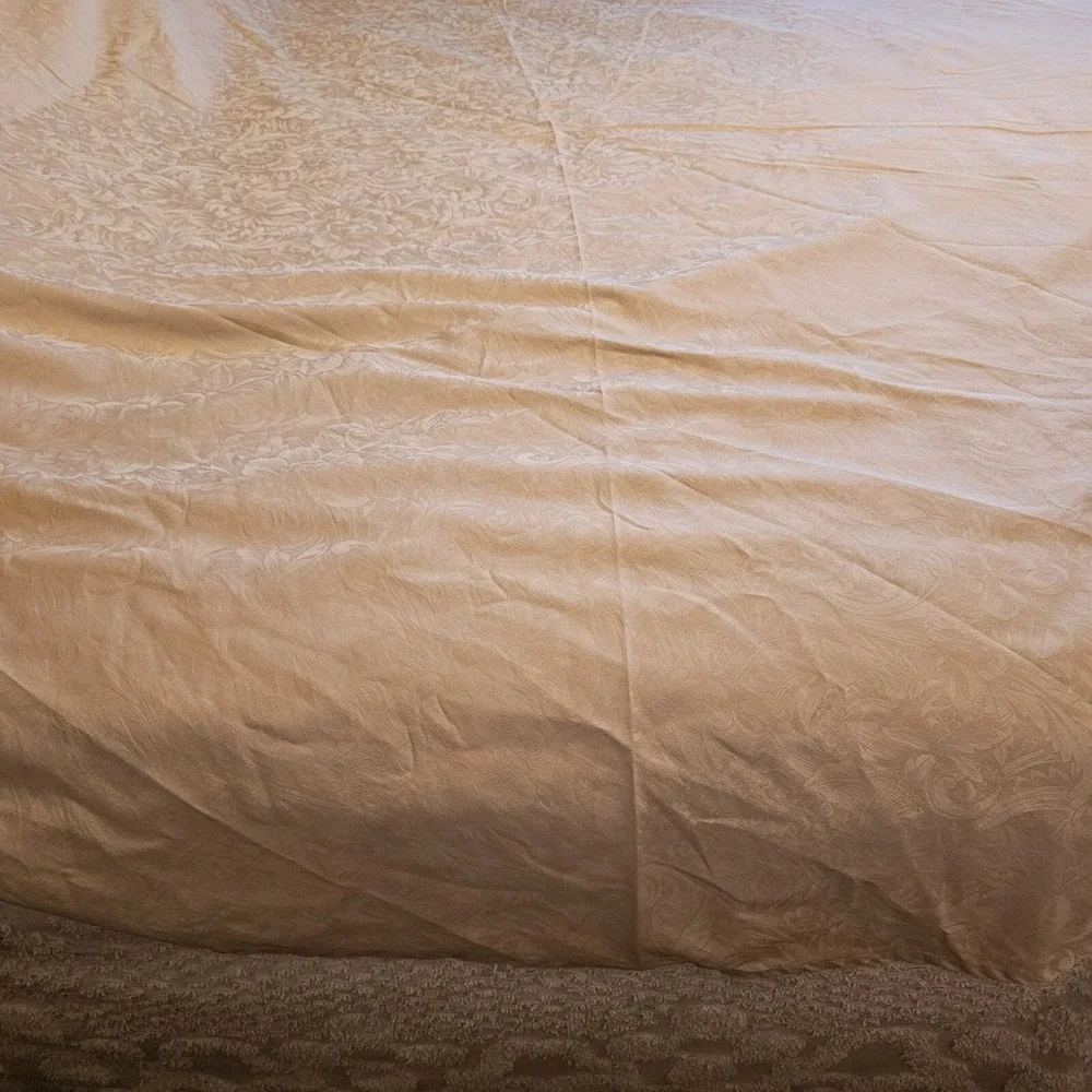 WATERFORD Ivory Floral Tablecloth Round 70